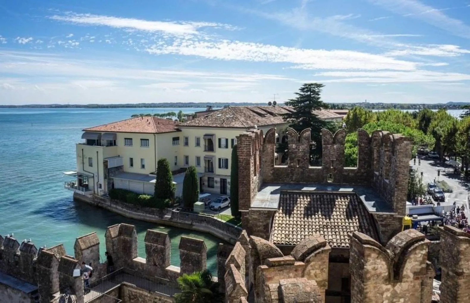 Apartment New York Apartment-Comfort E Relax A 200M Dal Lago Sirmione Italy